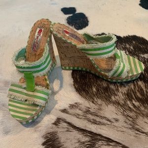 Two Lips wedges, size 8